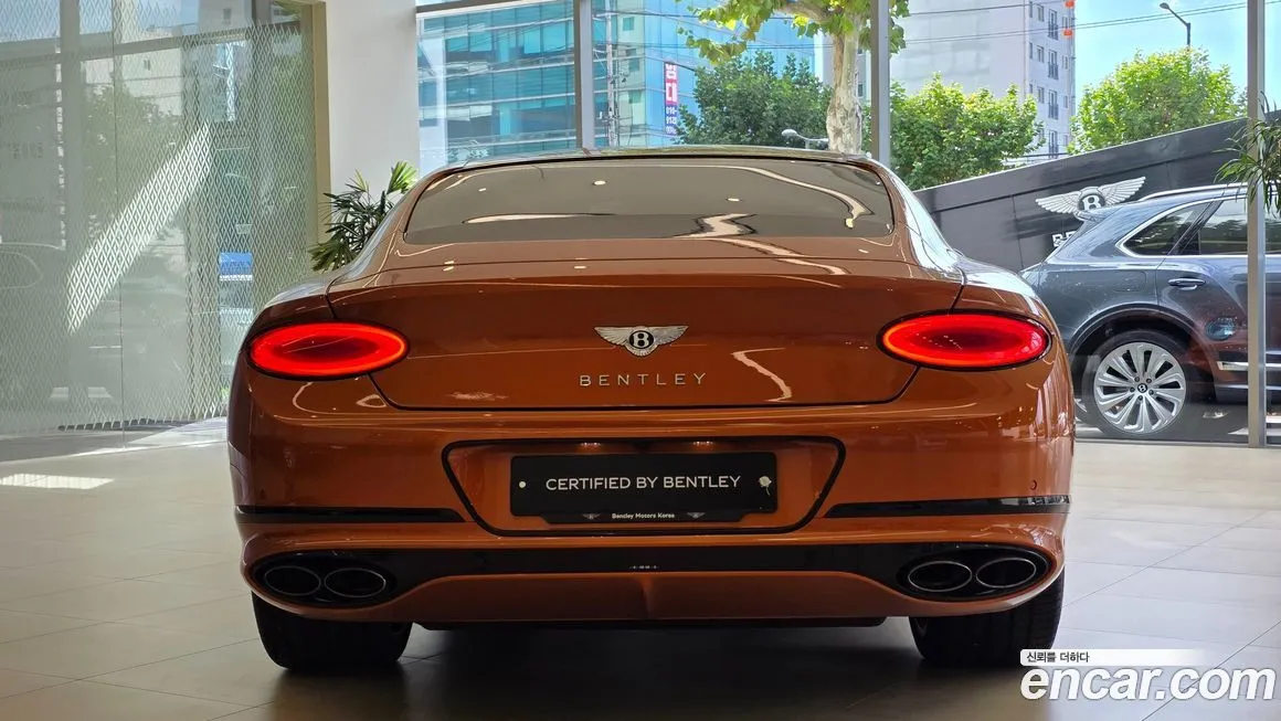 Bentley Continental 2024 из KR, фото 5
