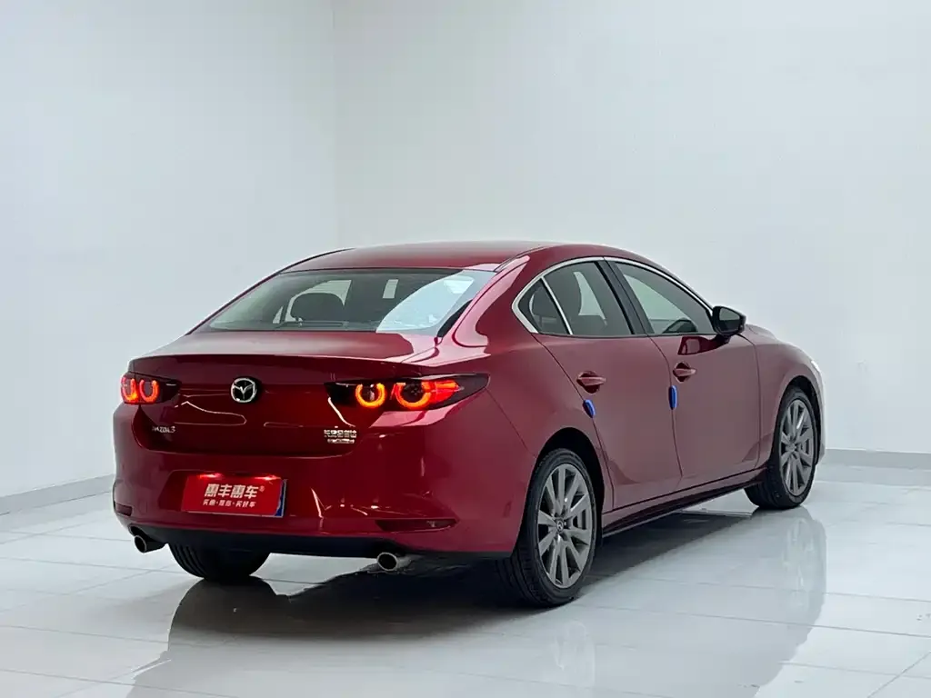 Mazda 3 Axela — фото 7