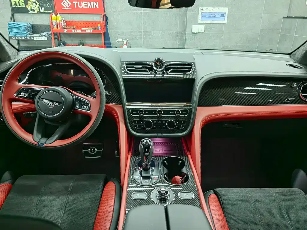 Bentley Bentayga 2023 из CN, фото 3