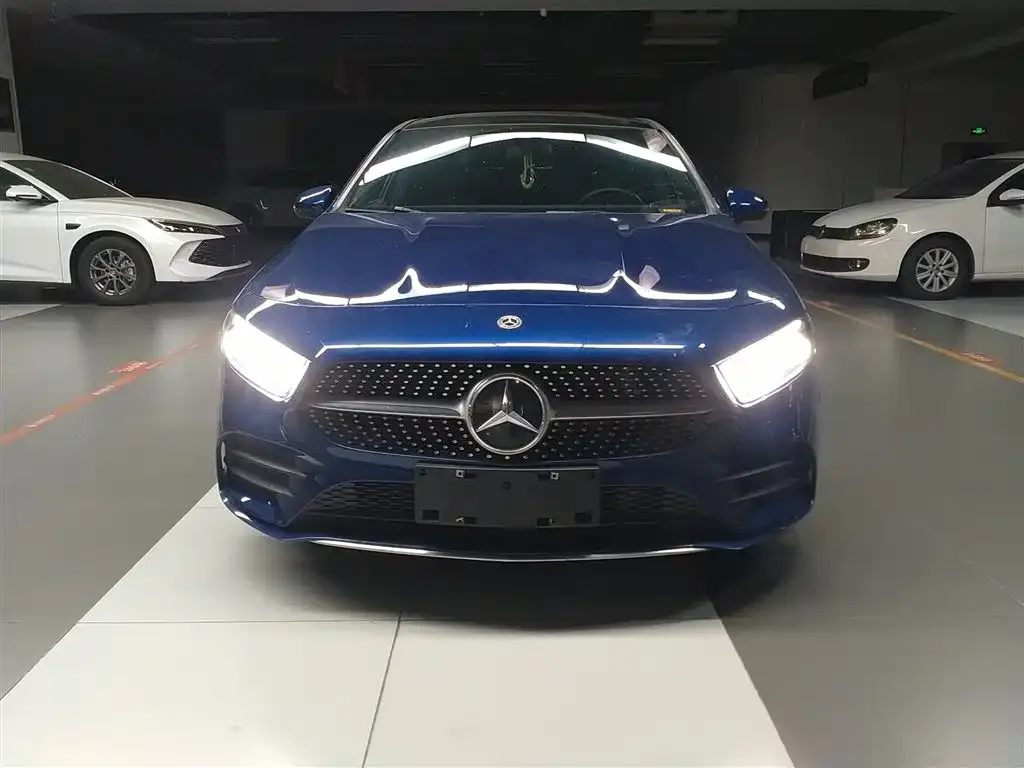 Mercedes-Benz A-Class 2023 из CN, фото 3