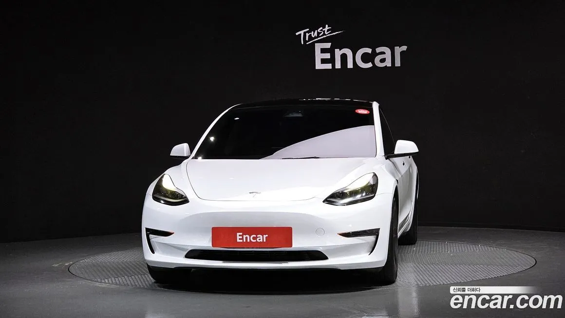 Tesla Model 3 — фото 3