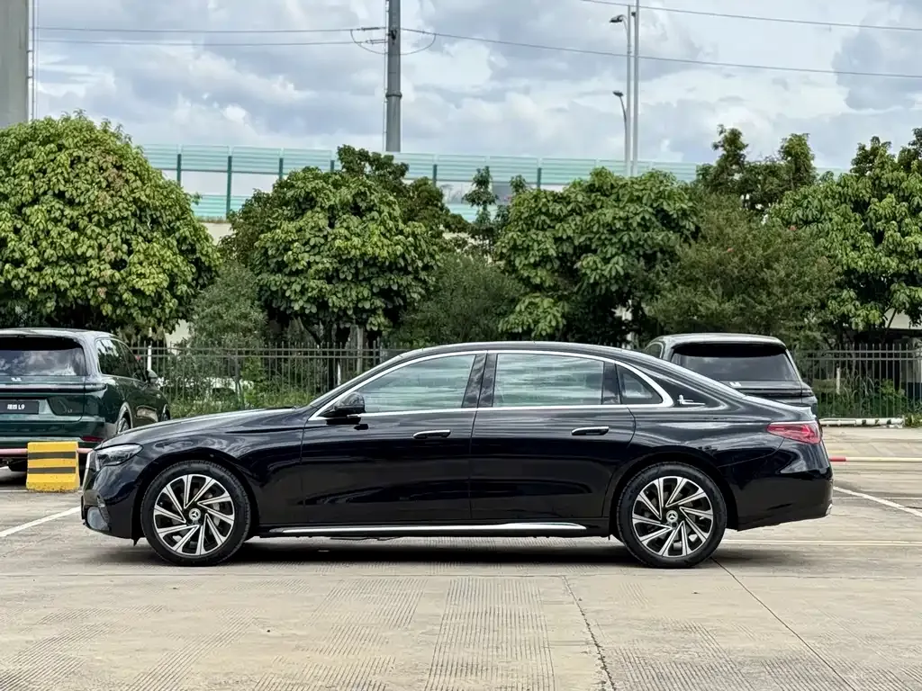 Mercedes-Benz E-Class 2024 из CN, фото 2