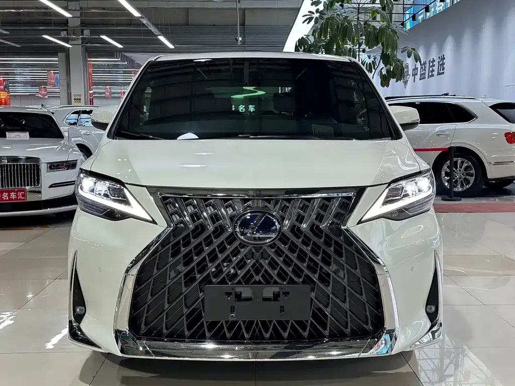 Lexus LM 2022 из CN, фото 2