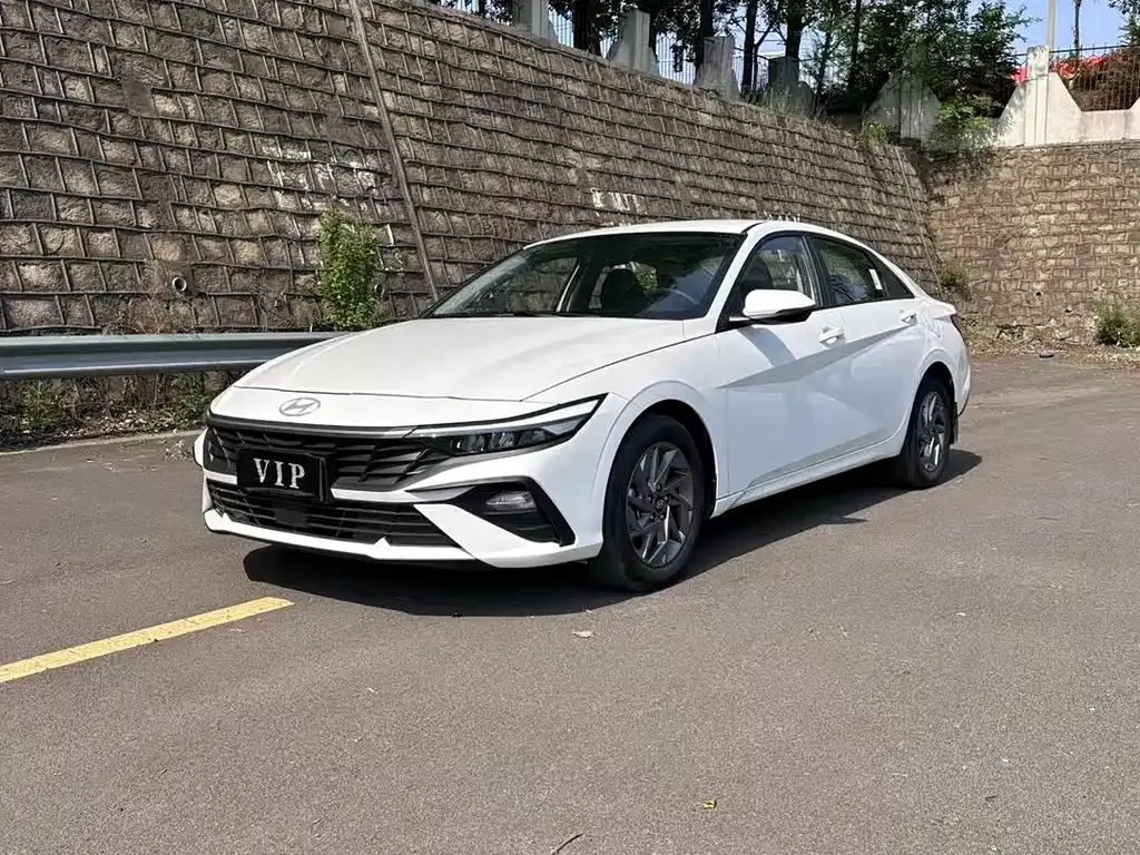 Hyundai Elantra 2024 из CN, фото 1