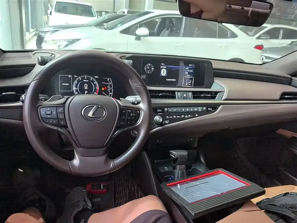 Lexus ES 2021 из CN, фото 10