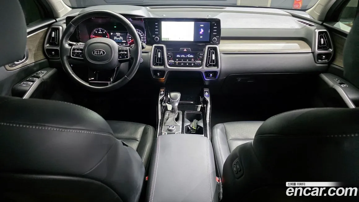 Kia Sorento — фото 7