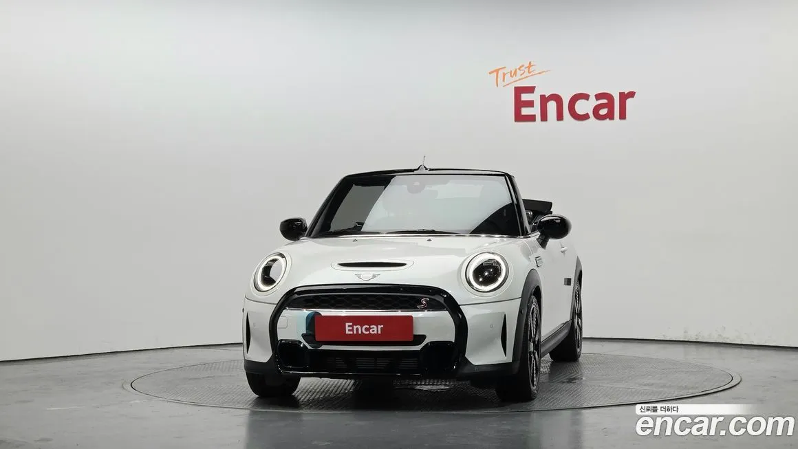 Mini Cooper Convertible 2023 из KR, фото 3