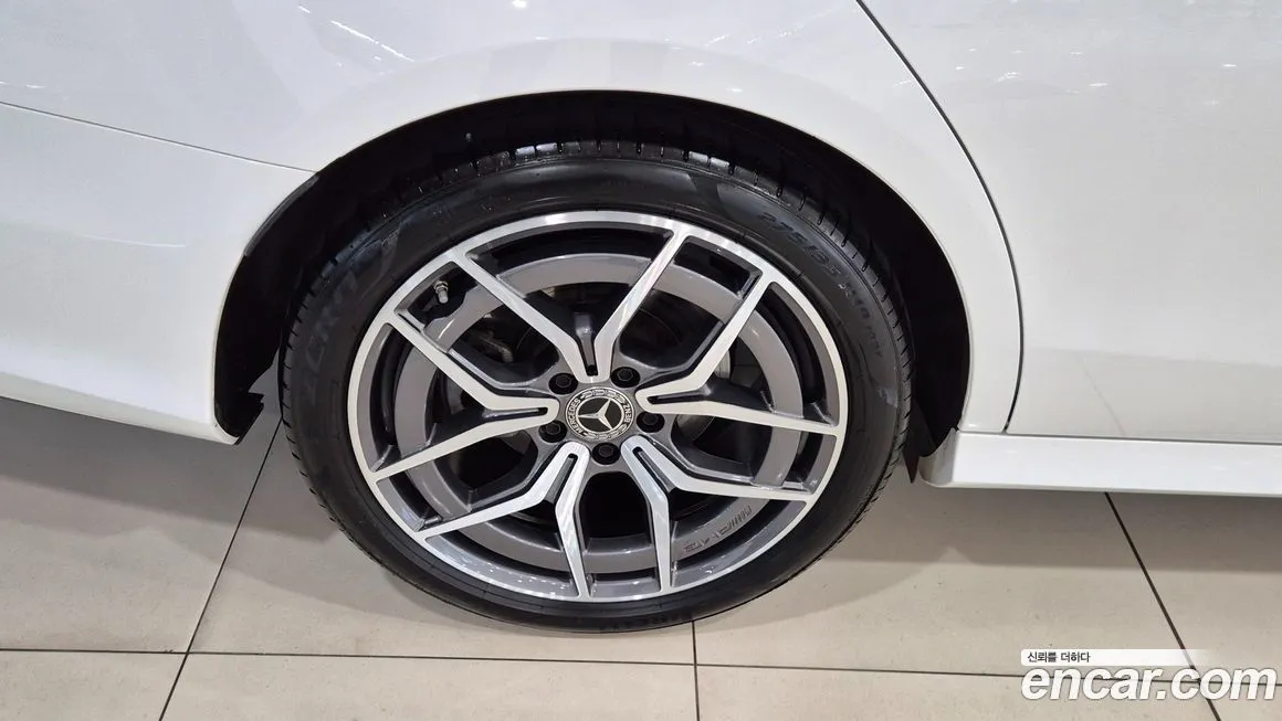 Mercedes-Benz E-Class 2023 из KR, фото 5