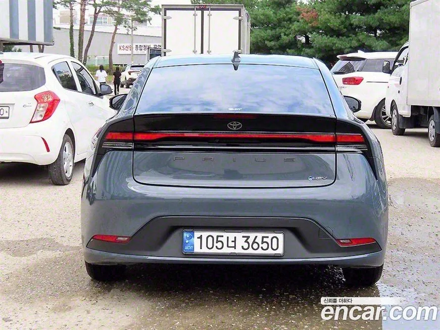Toyota Prius 2024 из KR, фото 4