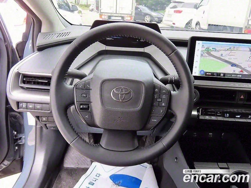 Toyota Prius 2024 из KR, фото 8