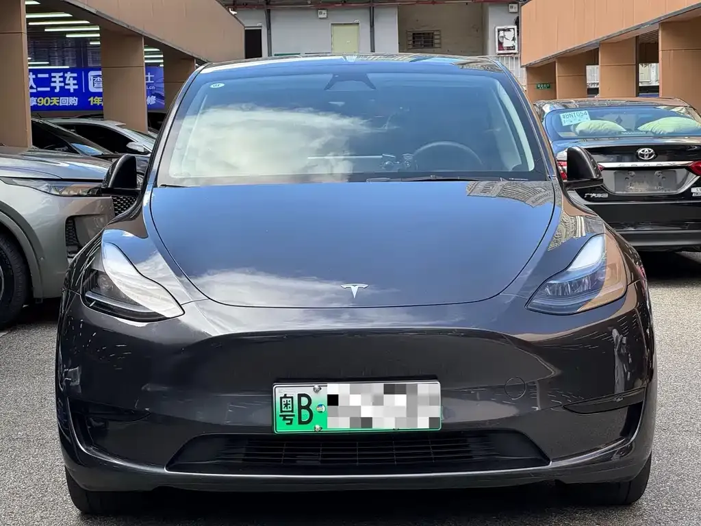 Tesla Model Y 2024 из CN, фото 2