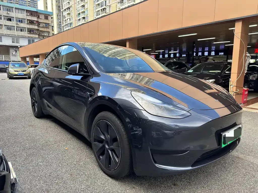 Tesla Model Y 2024 из CN, фото 3
