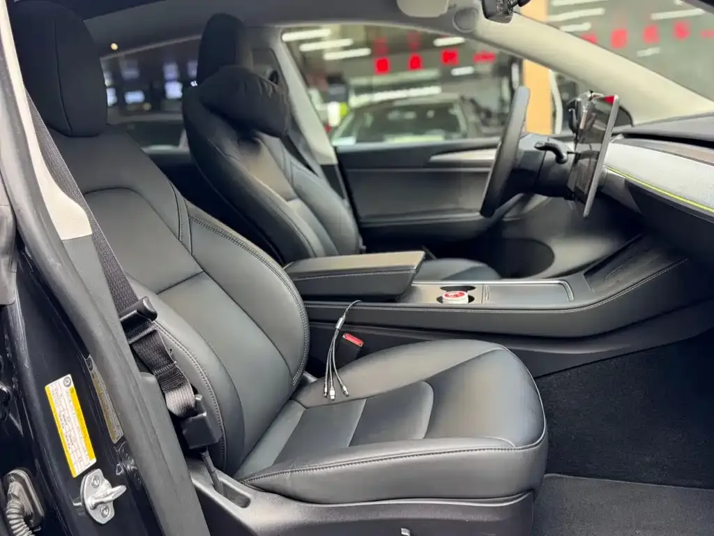 Tesla Model Y 2024 из CN, фото 8