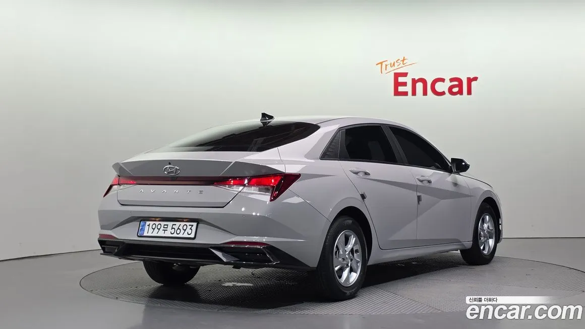 Hyundai AVANTE — фото 2