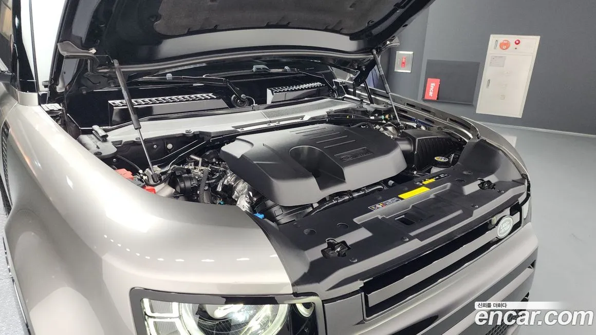 Land Rover Defender 2024 из KR, фото 6