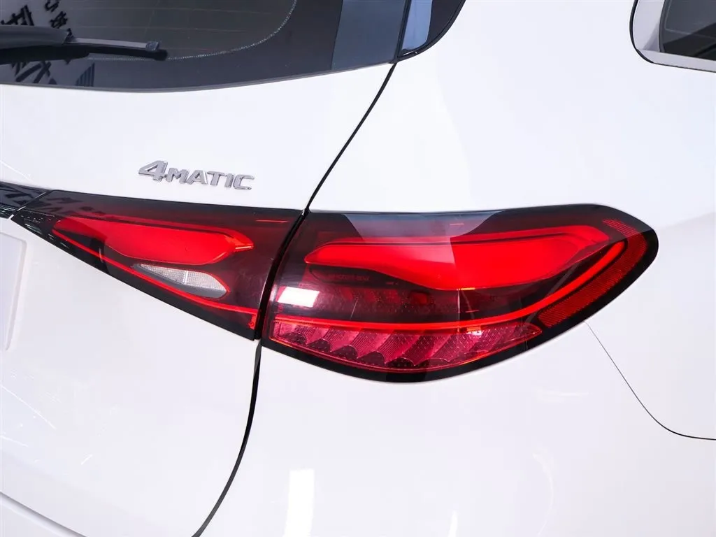 Mercedes-Benz GLC 2023 из CN, фото 9
