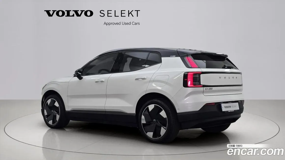 Volvo EX30 2024 из KR, фото 2