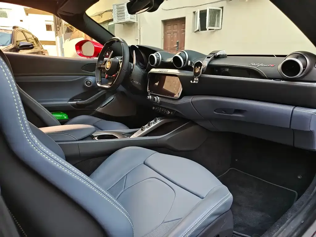 Ferrari Portofino 2024 из CN, фото 4