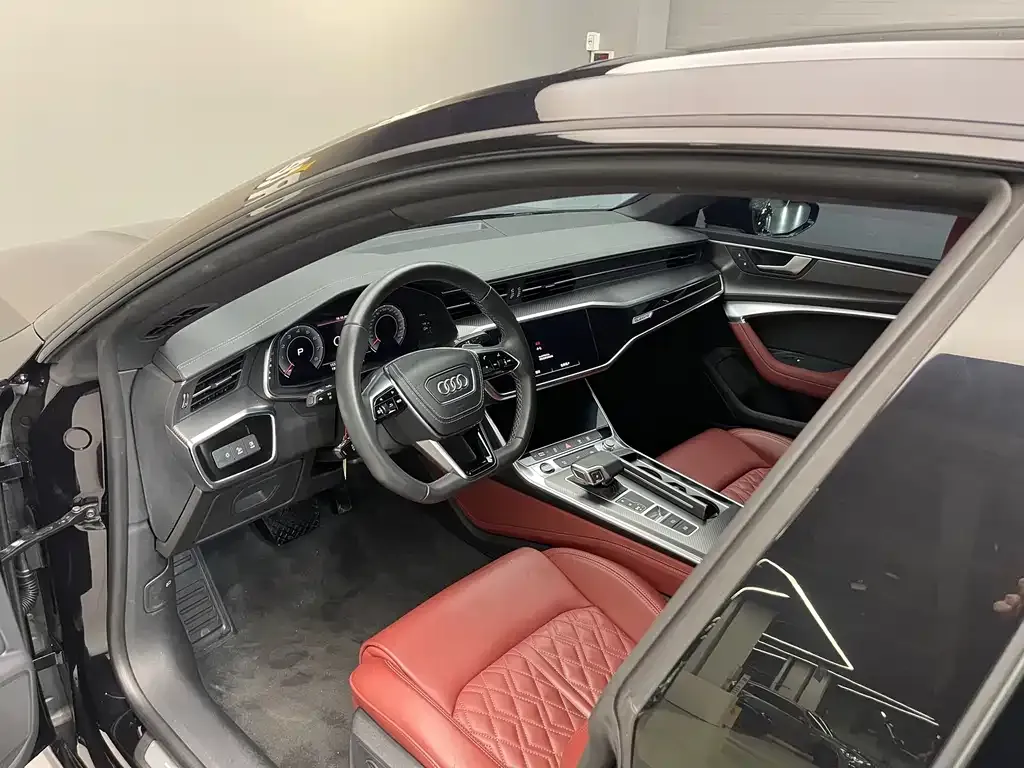 Audi A7L 2024 из CN, фото 10