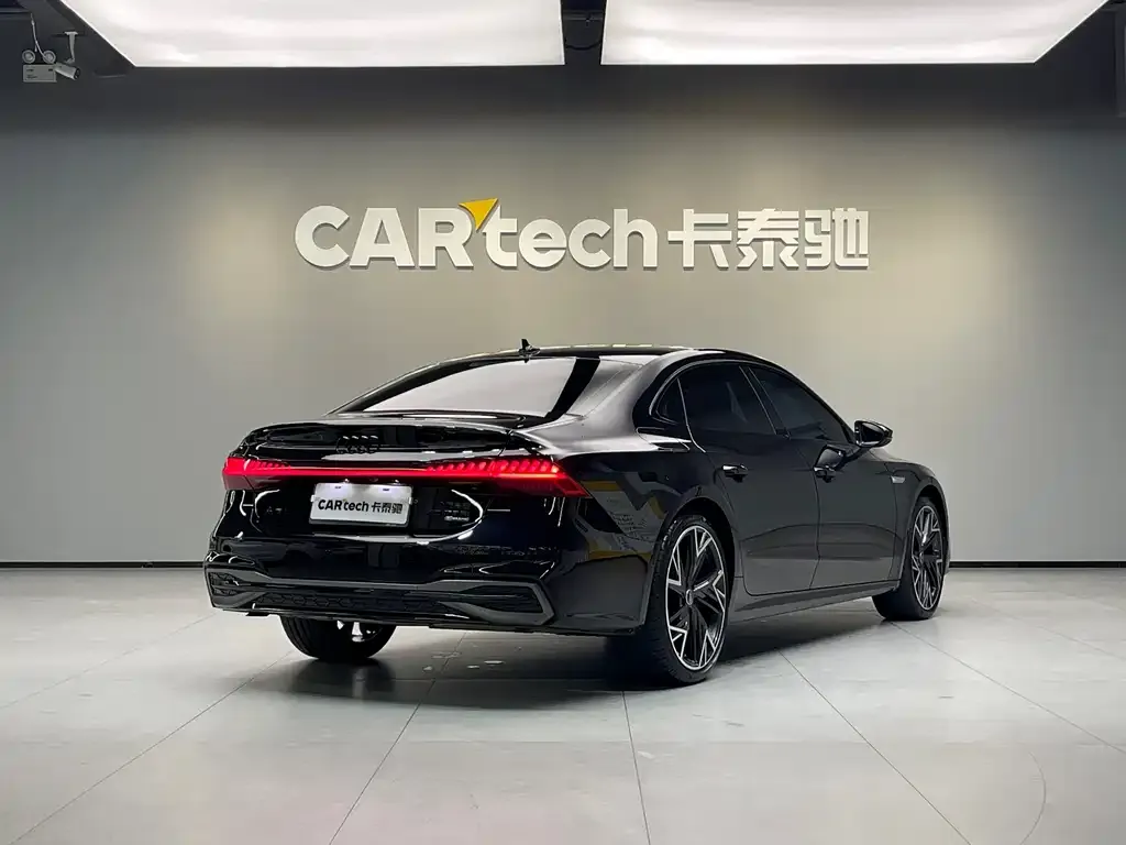 Audi A7L 2024 из CN, фото 4