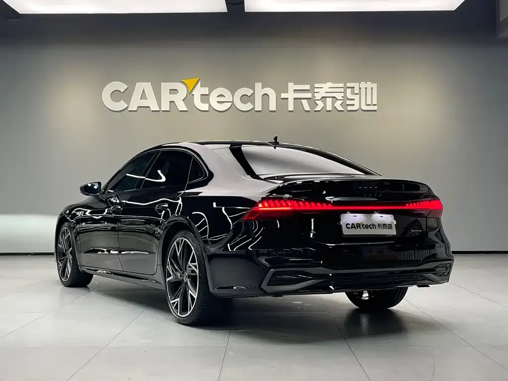 Audi A7L 2024 из CN, фото 6