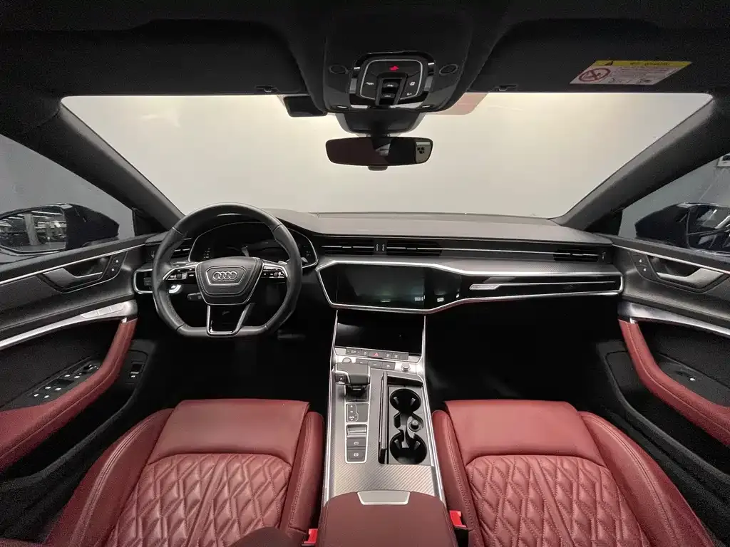 Audi A7L 2024 из CN, фото 9
