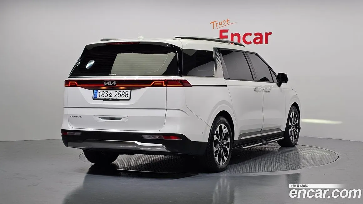 Kia Carnival — фото 2