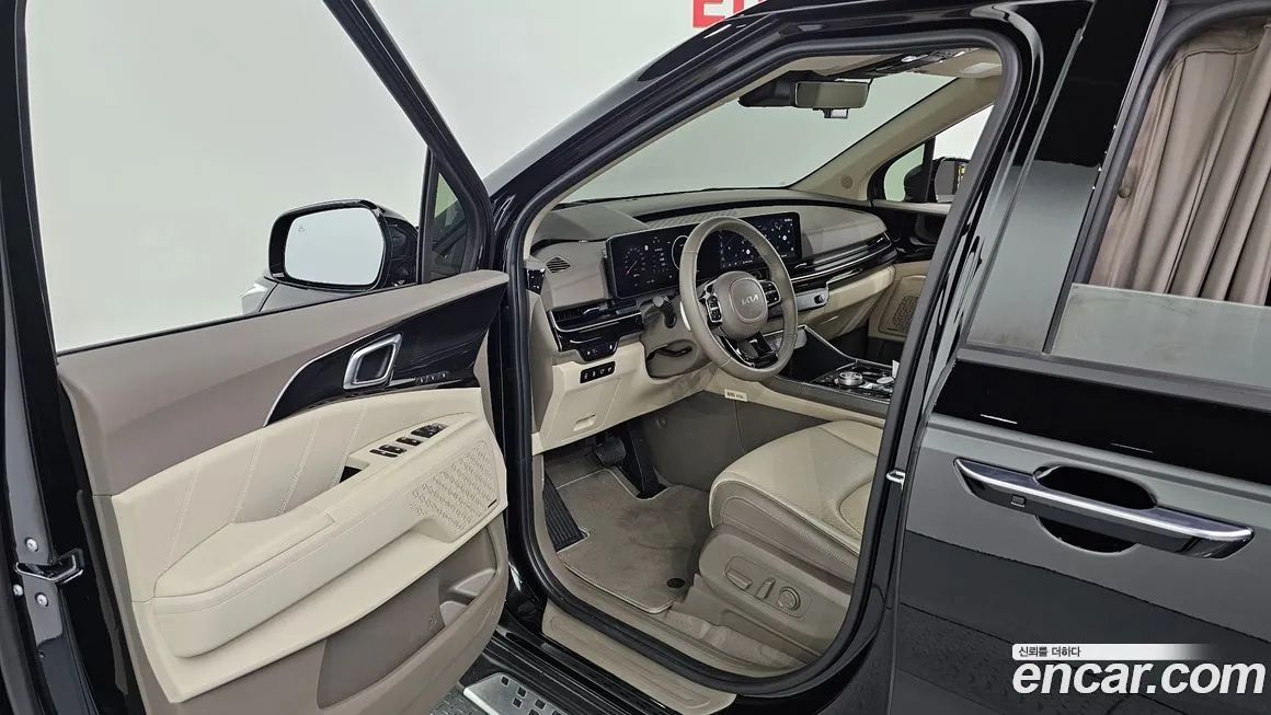 Kia Carnival — фото 10