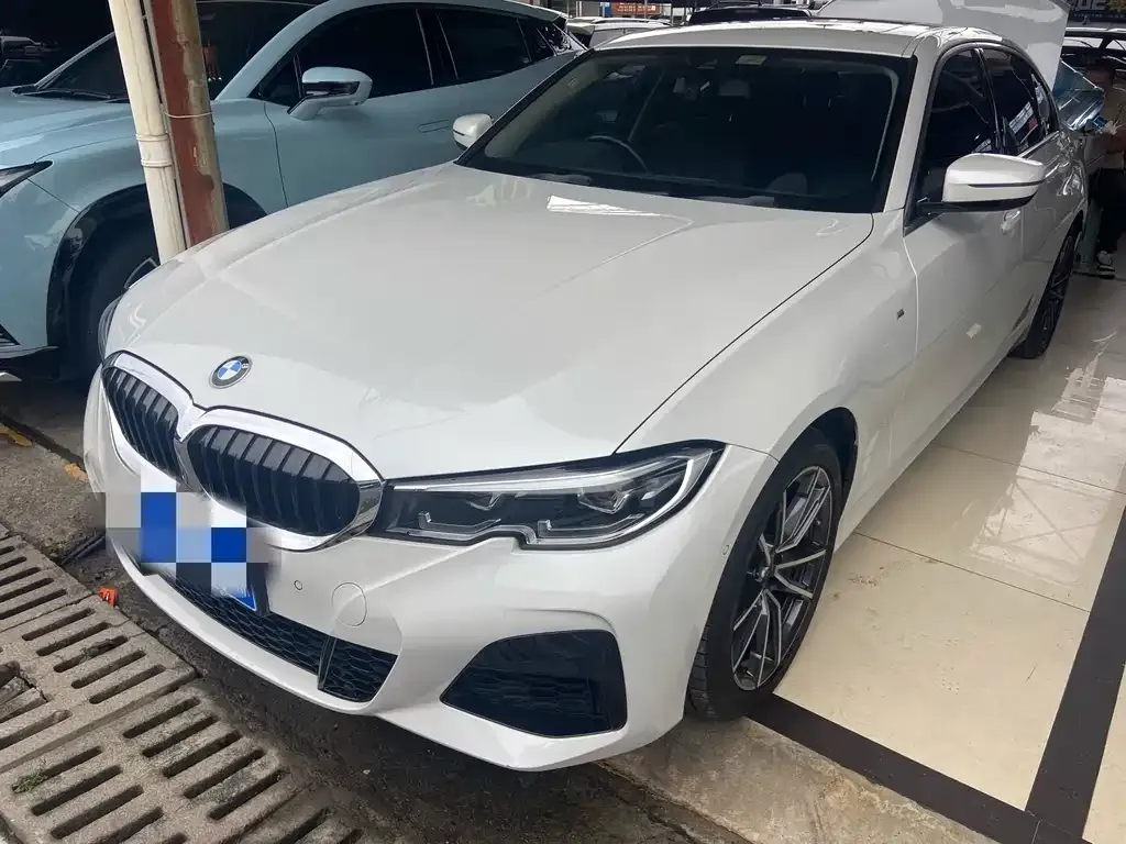 BMW 3 Series 2021 из CN, фото 1