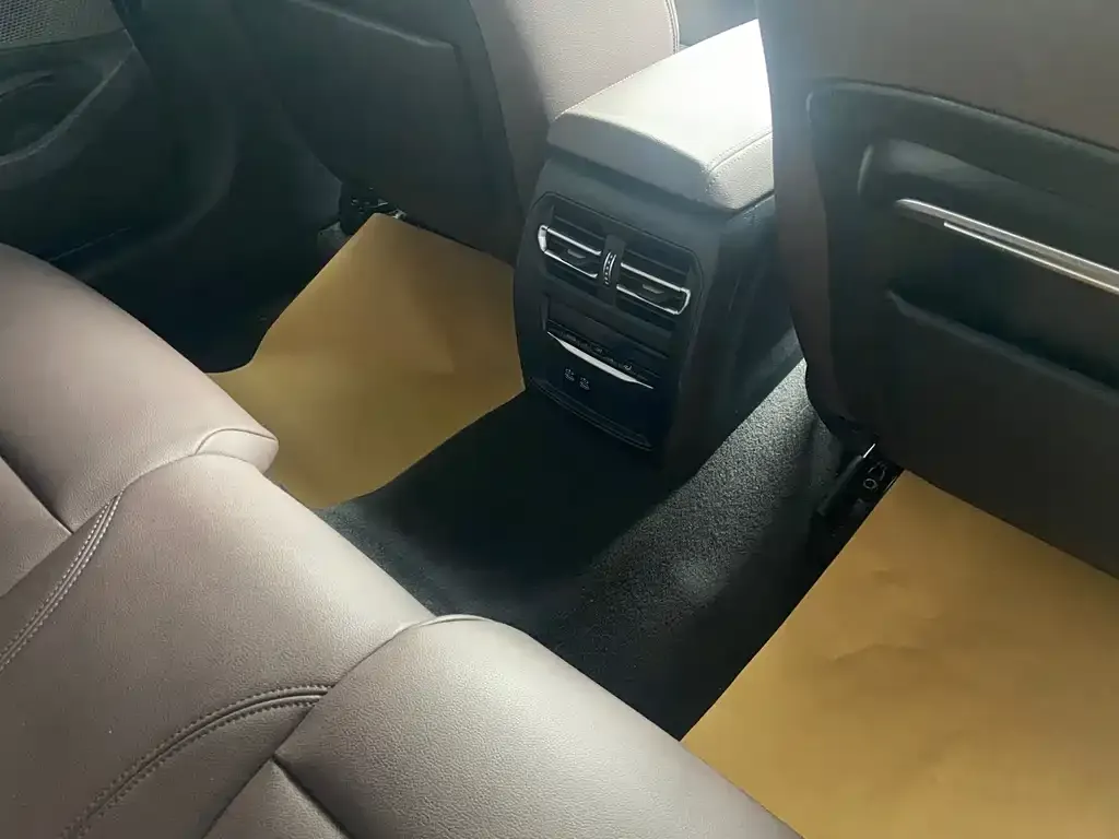 BMW 3 Series 2021 из CN, фото 10