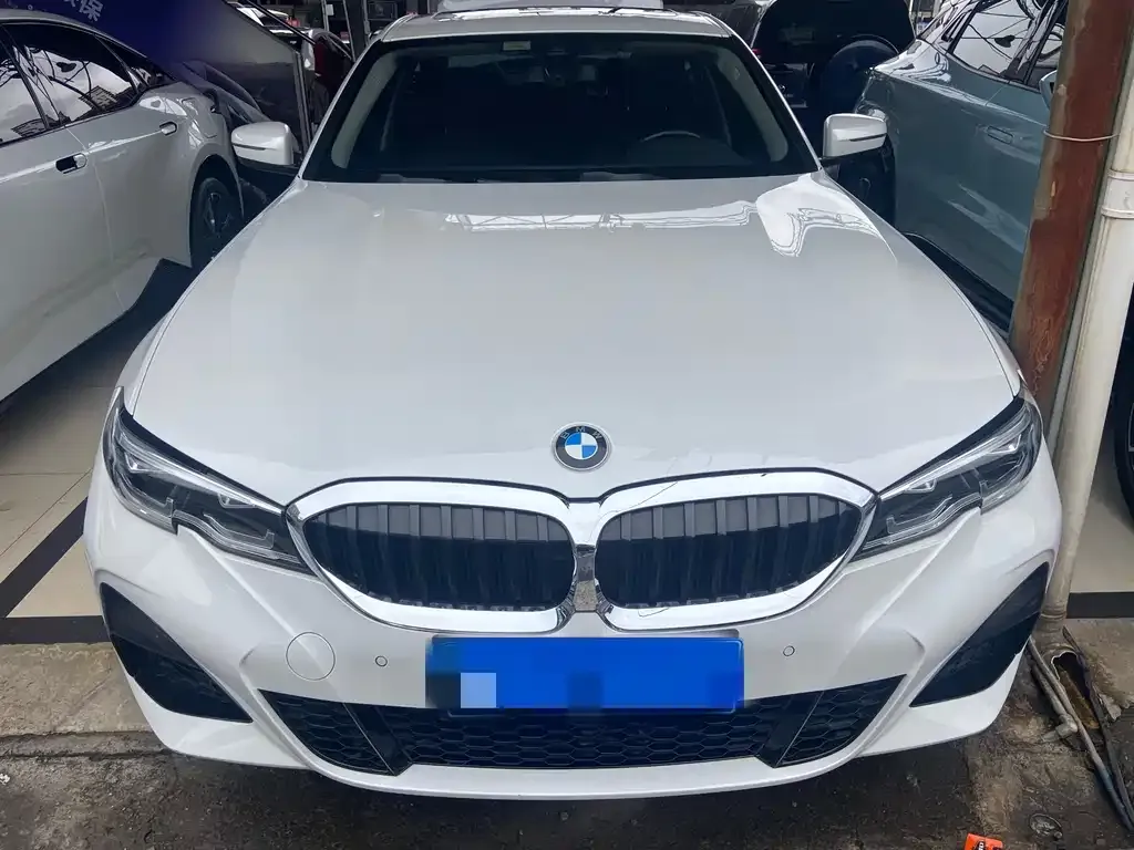 BMW 3 Series 2021 из CN, фото 2