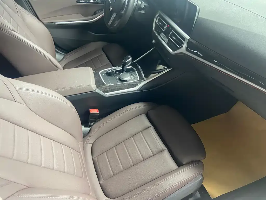 BMW 3 Series 2021 из CN, фото 4