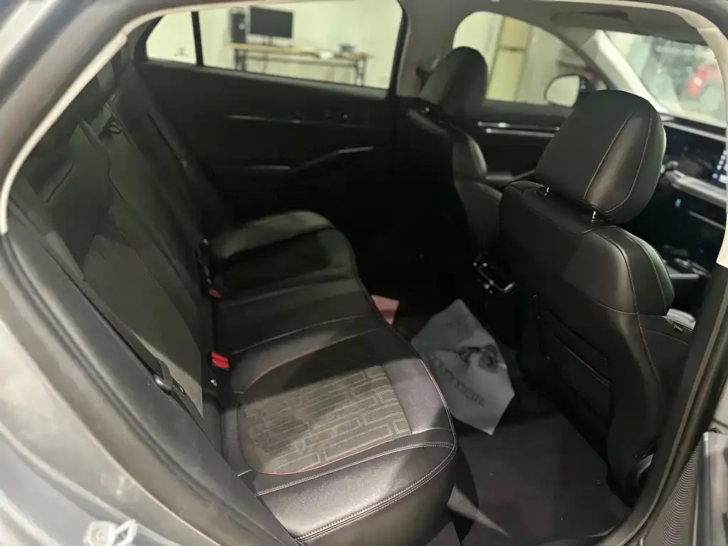 Ford Mondeo 2023 из CN, фото 10