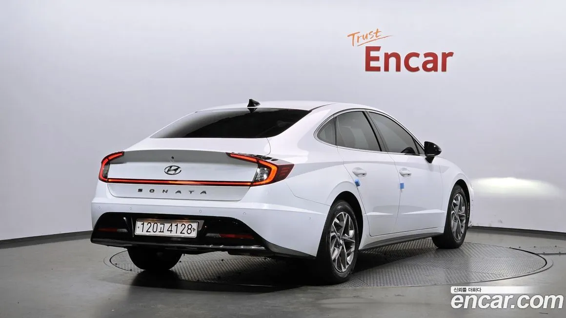 Hyundai Sonata 2022 из KR, фото 2