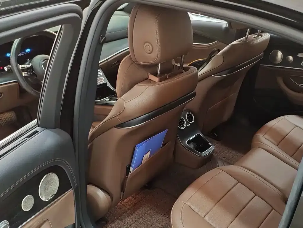 Mercedes-Benz E-Class 2023 из CN, фото 6