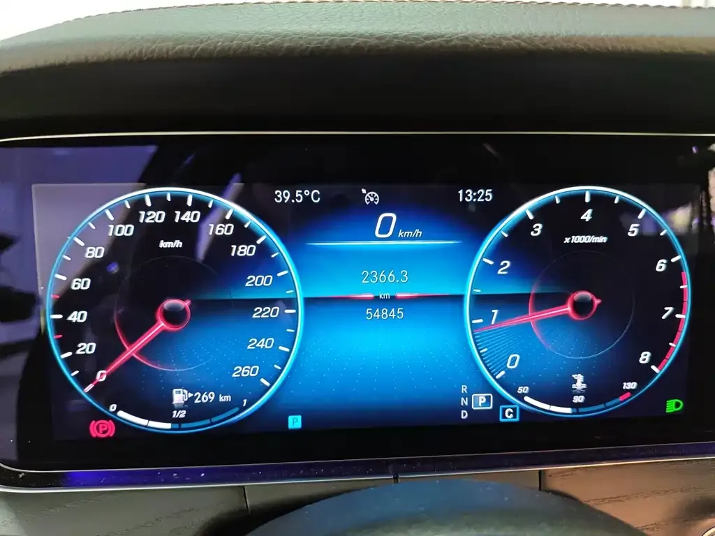 Mercedes-Benz E-Class 2023 из CN, фото 9