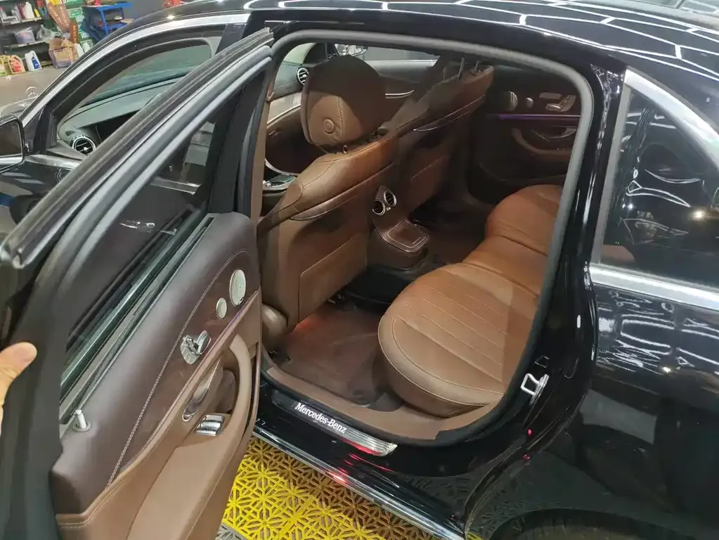 Mercedes-Benz E-Class 2023 из CN, фото 6