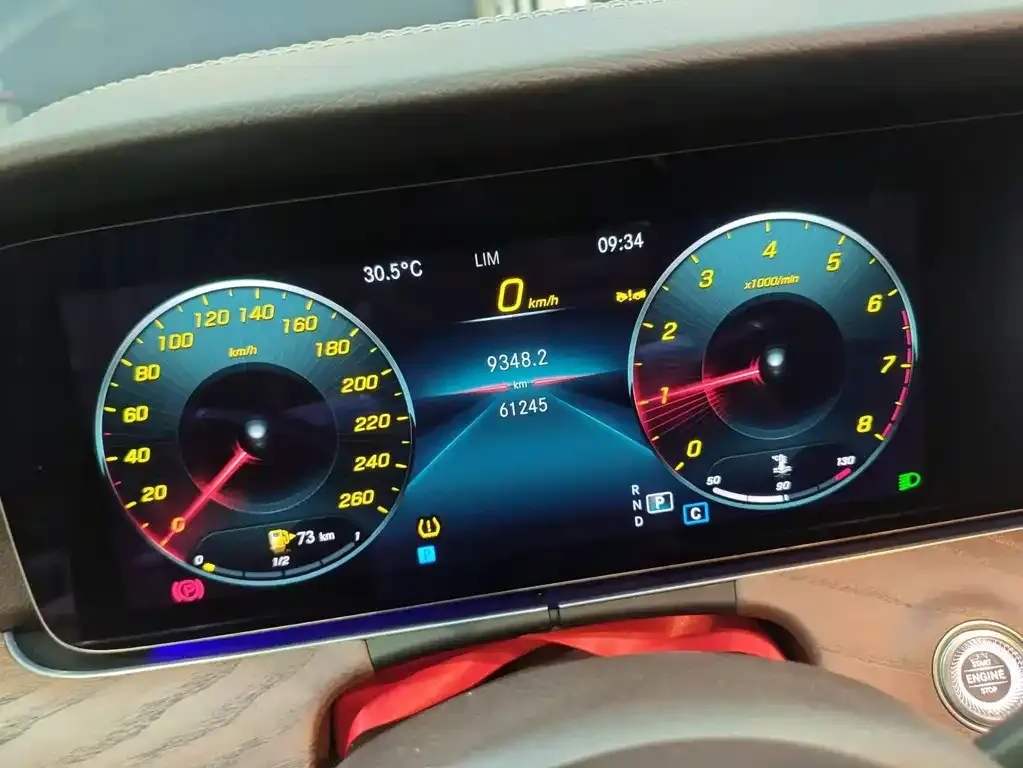 Mercedes-Benz E-Class 2023 из CN, фото 8