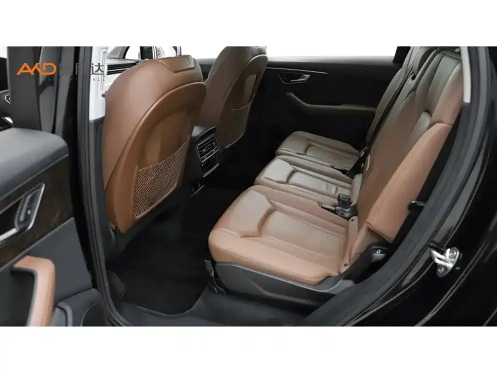 Audi Q7 2023 из CN, фото 7