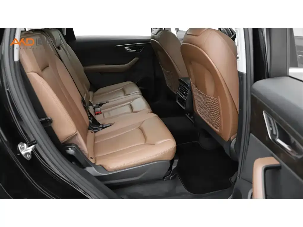 Audi Q7 2023 из CN, фото 8