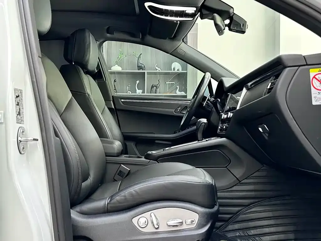 Porsche Macan 2023 из CN, фото 6