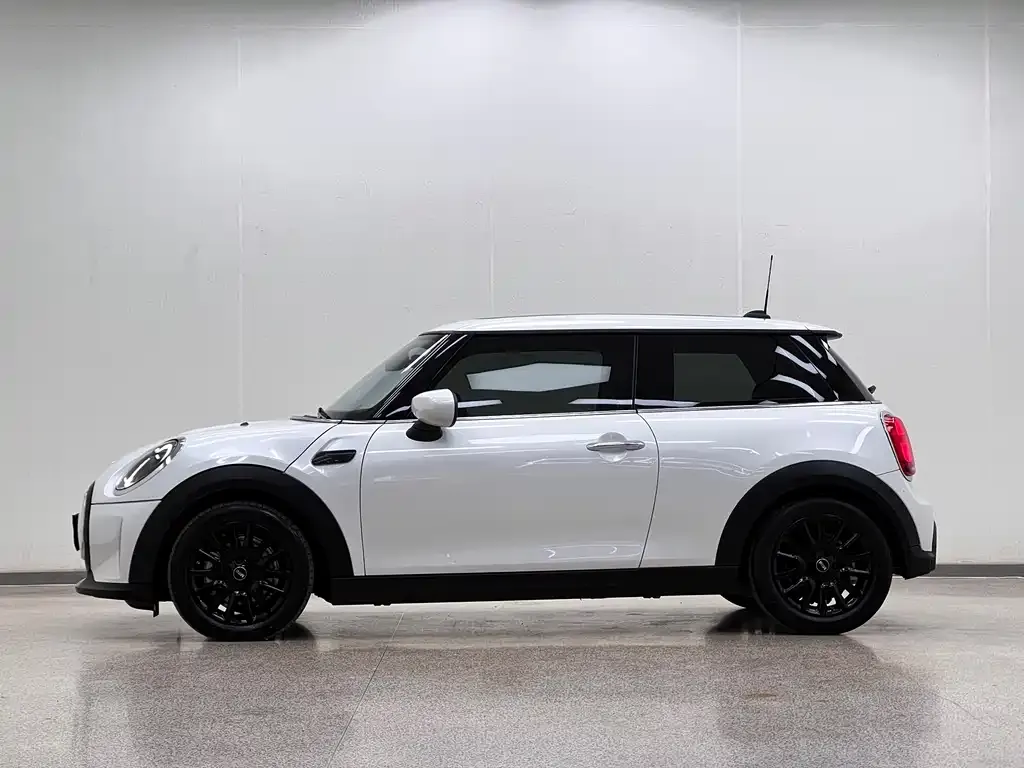 MINI Cooper (3-door) 2024 из CN, фото 4