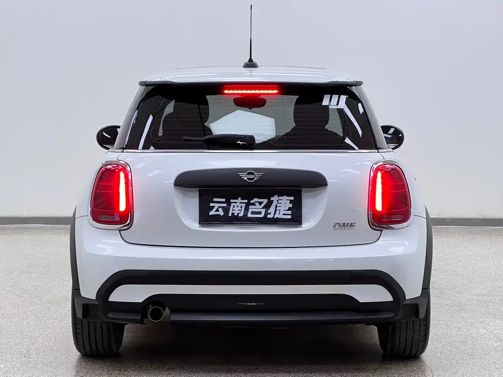 MINI Cooper (3-door) 2024 из CN, фото 6