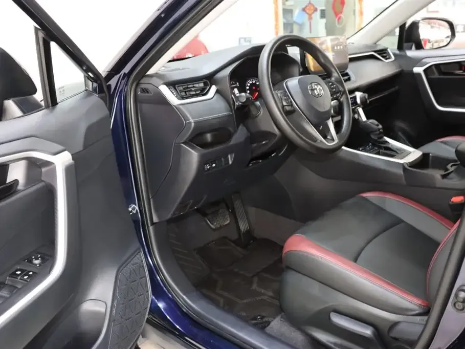 Toyota RAV4 2024 из CN, фото 9