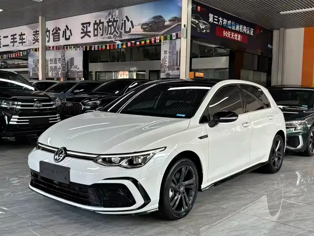 Volkswagen Golf 2022 из CN, фото 1