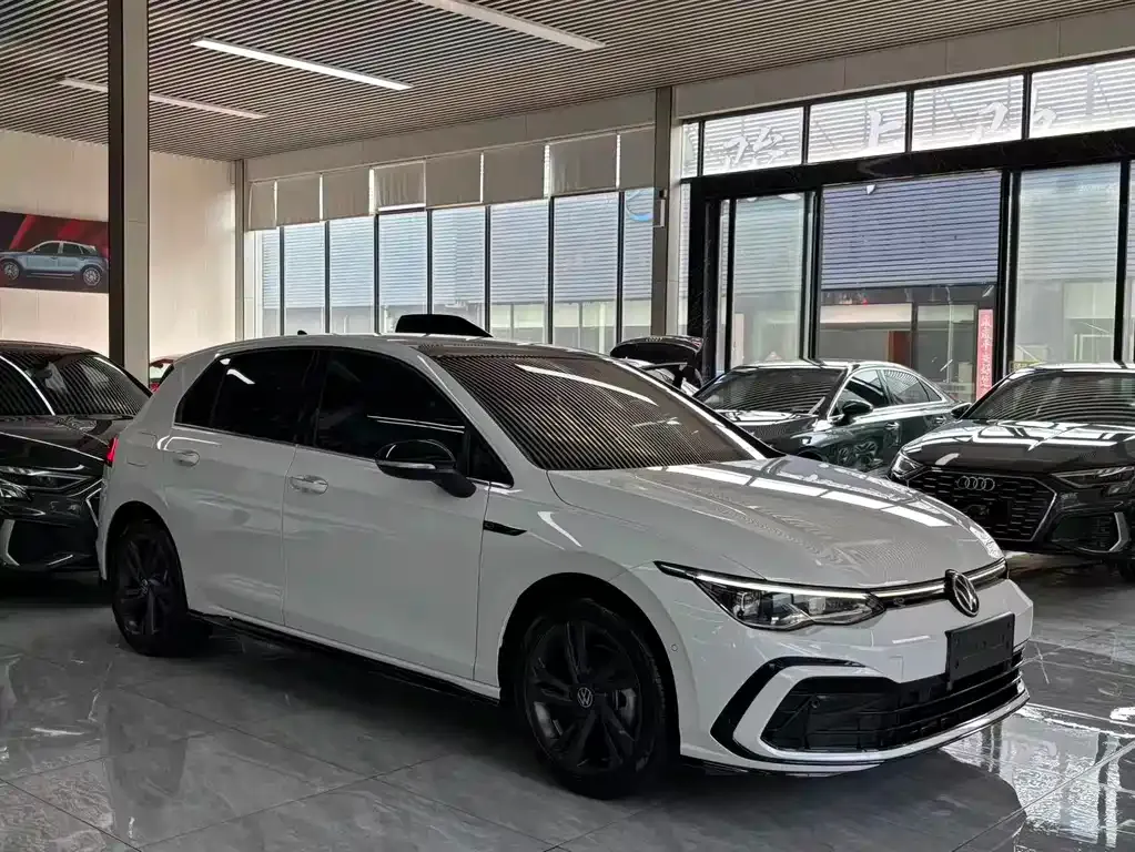 Volkswagen Golf 2022 из CN, фото 4