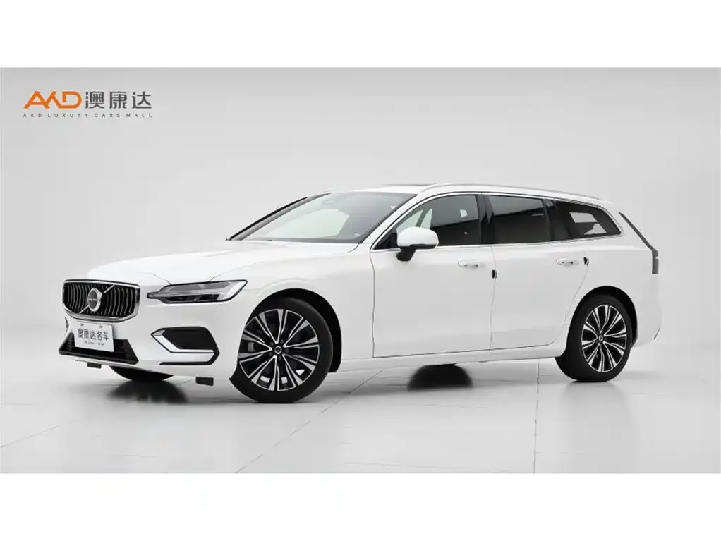 Volvo V60 2024 из CN, фото 1