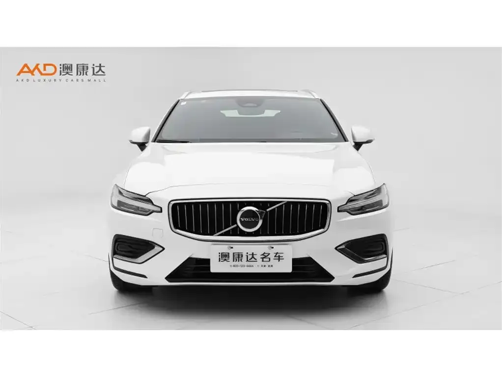 Volvo V60 2024 из CN, фото 2