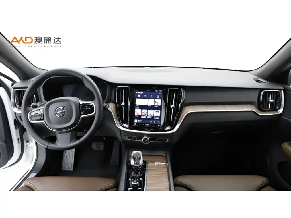 Volvo V60 2024 из CN, фото 5