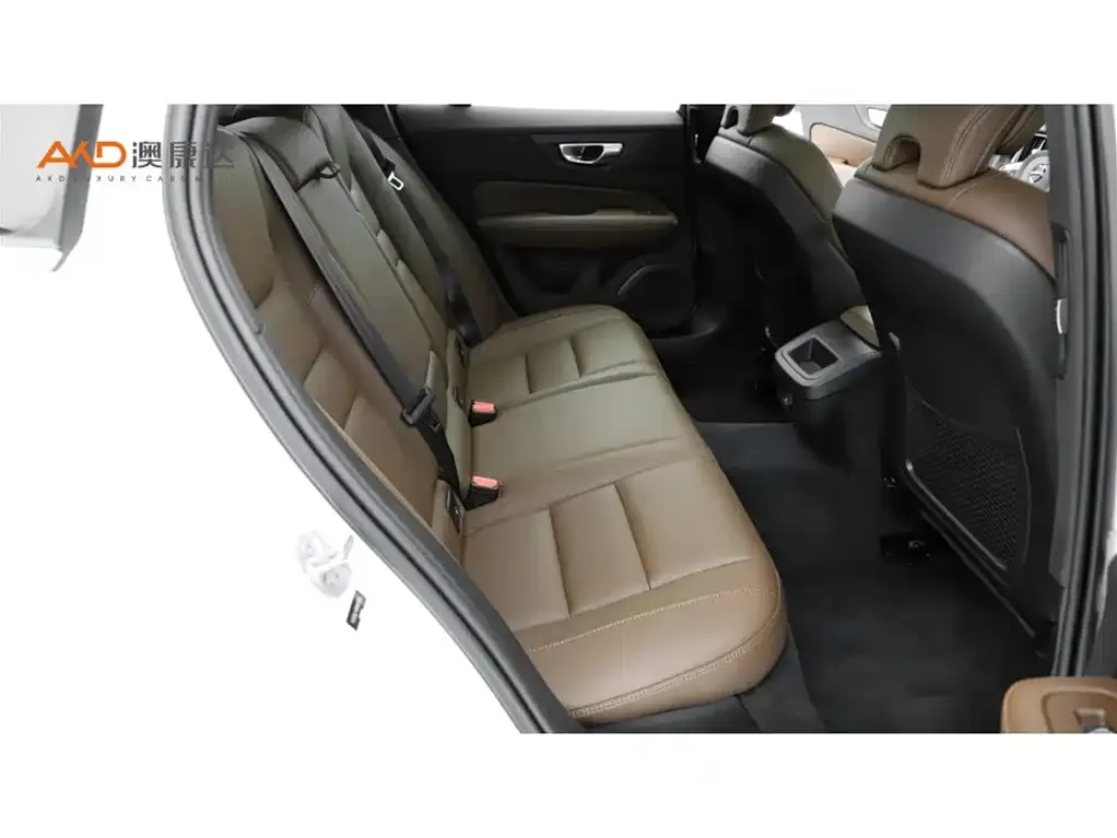 Volvo V60 2024 из CN, фото 8